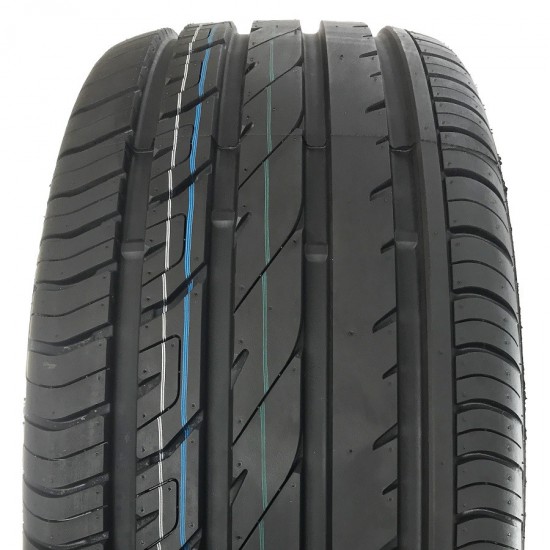 225/40R18 COMFORSER CF700 92W XL